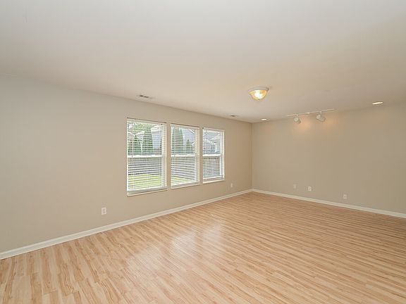 4th image of 2145 Erin Ln