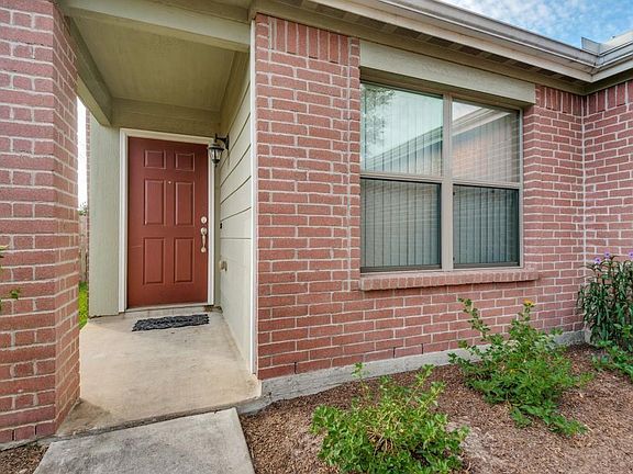 2nd image of 3054 Legends York Dr
