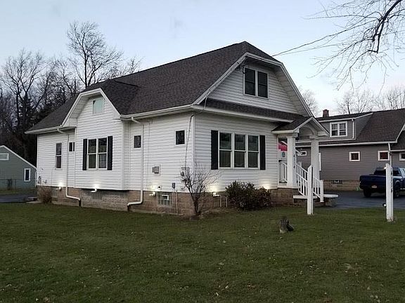 3rd image of 4114 Seneca St