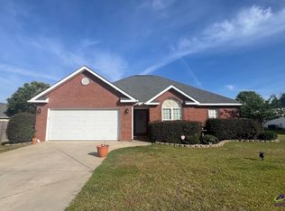 404 Beechwood Dr, Bonaire, GA 31005