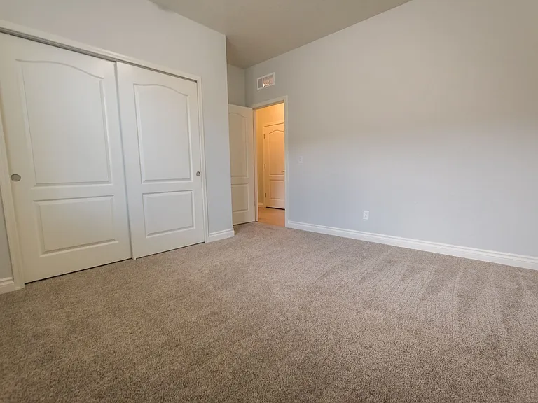 1205 Barnes Dr — Photo 28
