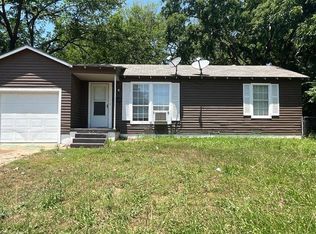 1101 Holly Dr, Midwest City, OK 73110