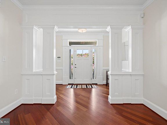 3rd image of 109 Bayside Dr