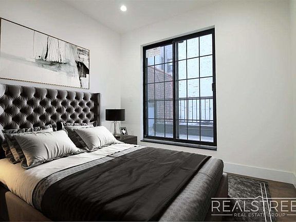 5th image of 122 Thomas S Boyland St #2