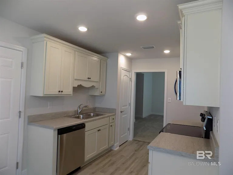 8843 Allay Ln — Photo 5