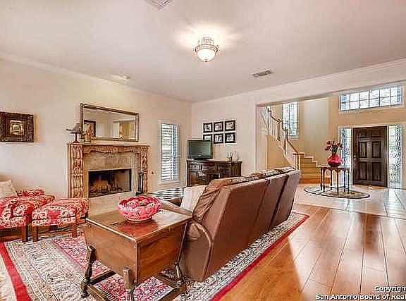 5th image of 2218 Postoak Ct