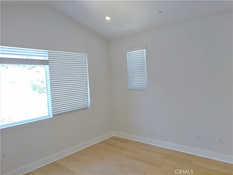 6300 Honolulu Ave #101 — Photo 24