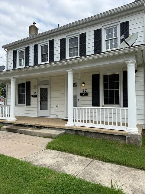 37 Green St