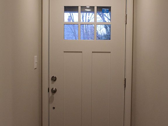 3rd image of 2407 Mayfair Dr