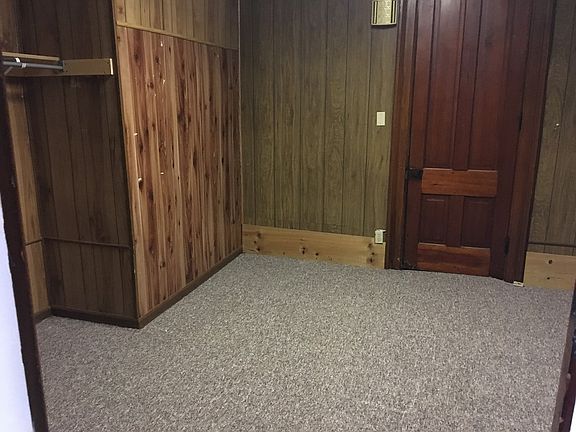 5th image of 115 W Wabash Ave #2