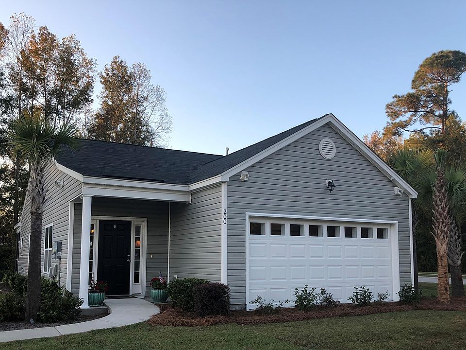 1st image of 200 Salkahatchie St