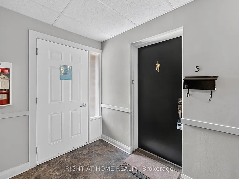 2605 Woodchester Dr #5 — Photo 6