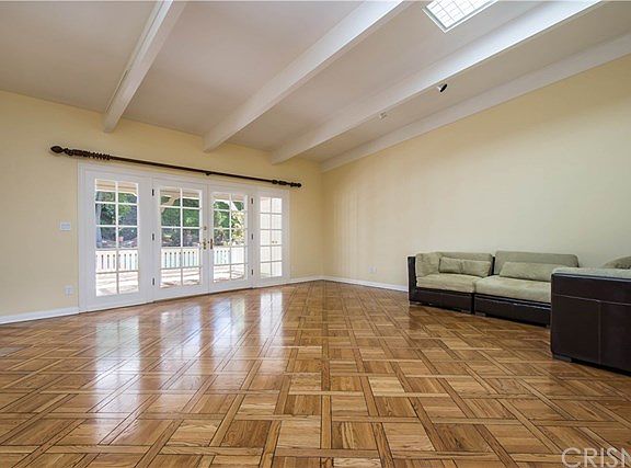 3rd image of 4401 El Caballero Dr