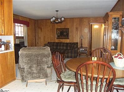 3rd image of 401 Fairhaven Dr