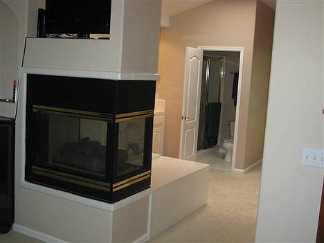 3rd image of 1622 E Emerald Ave