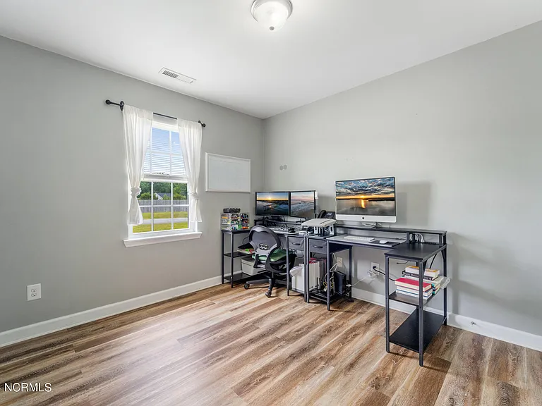 120 Woodbury Farm Dr — Photo 16