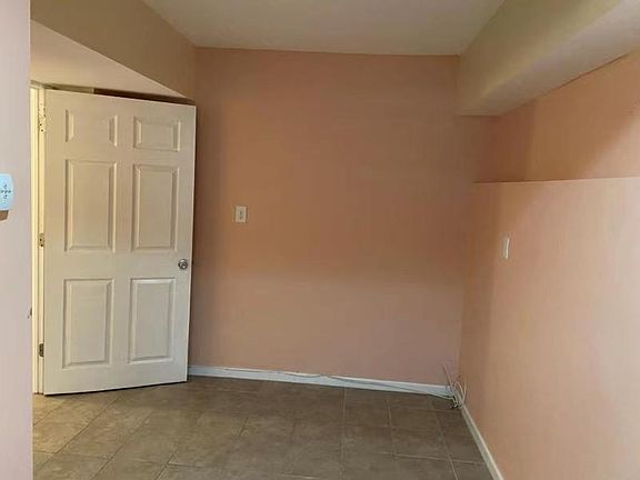 4th image of 243 Colony Ave Floor 1
