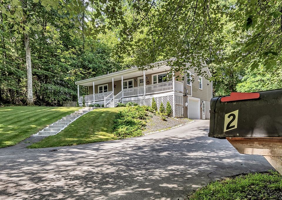 1st image of 2 Gates Ln