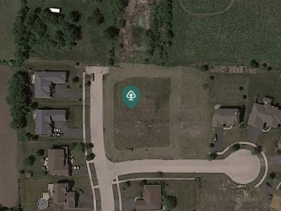 2nd image of 302 Rachel Ct