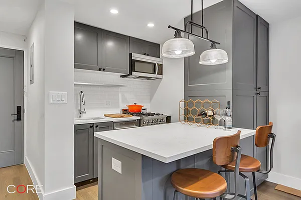 Rented by CORE | media 13