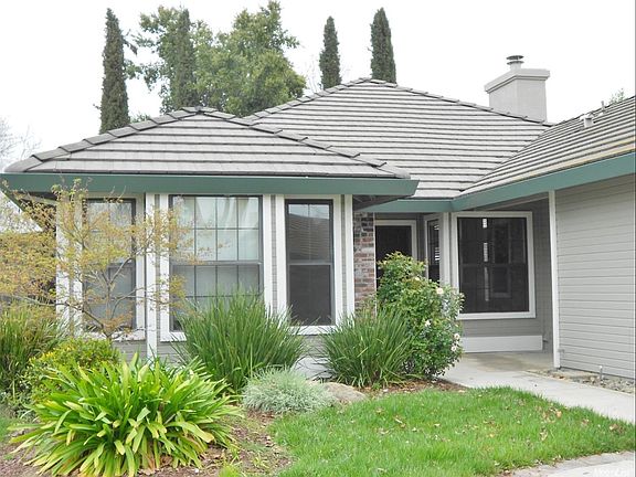 Front Entryway/Porch