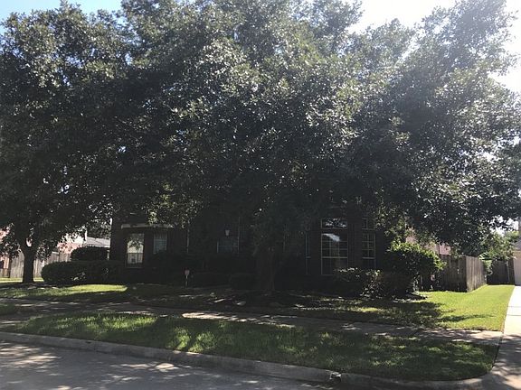 2nd image of 22519 Bridgehaven Dr