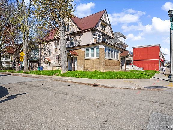 4th image of 2009 Seneca St