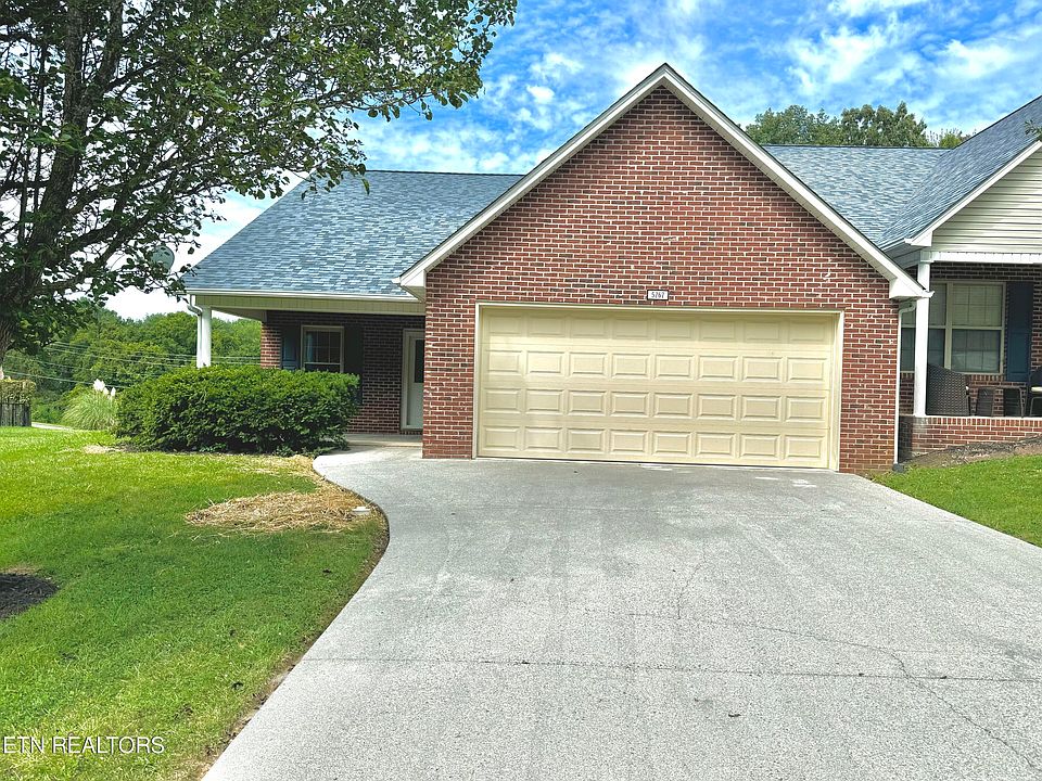 1st image of 5267 Avery Woods Ln