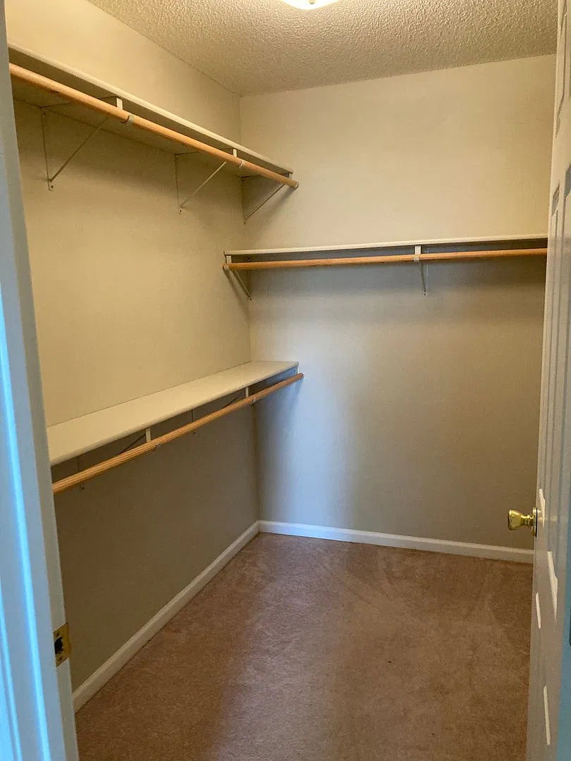 619 Locust St — Photo 3
