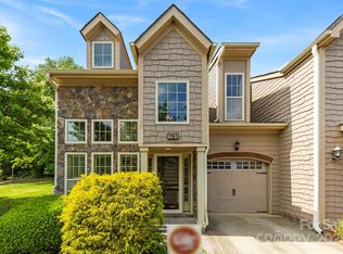 1161 Stuarts Landing Dr, Cramerton, NC 28032