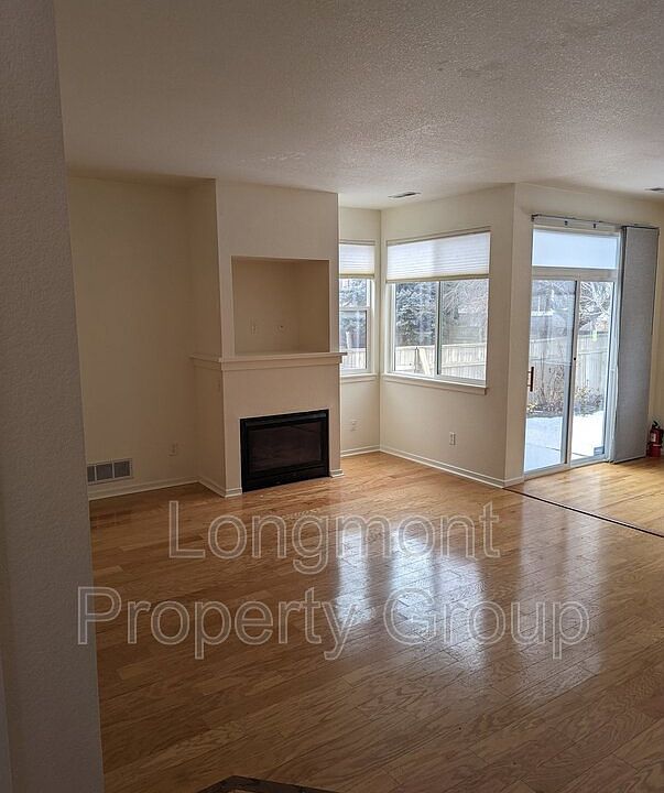 2nd image of 742 Arrowwood St
