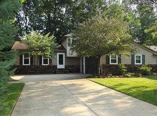 466 Valley Dr, Medina, OH 44256