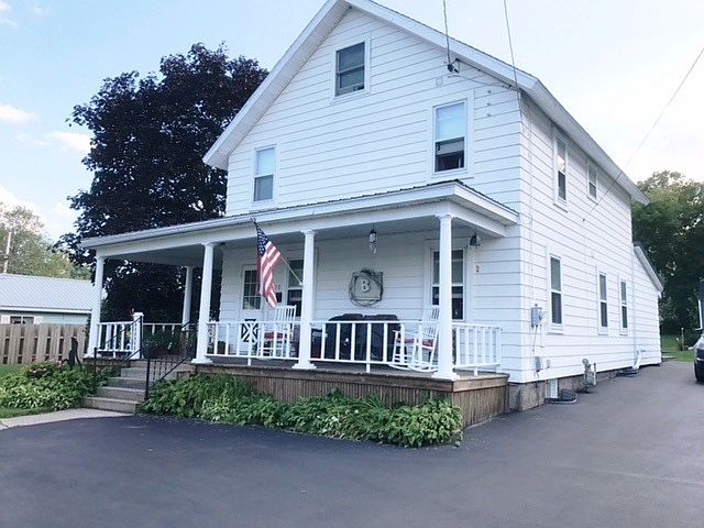 1st image of 130 N Main St