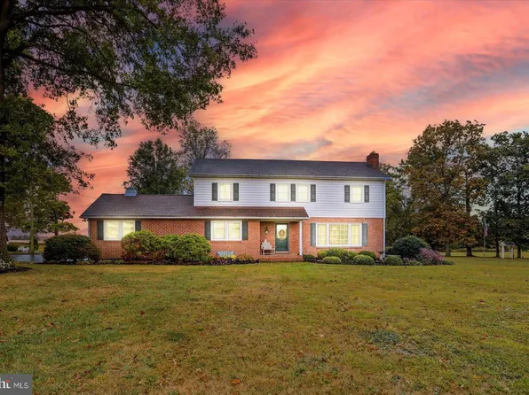 3211 Centennial Rd, Hanover, PA 17331