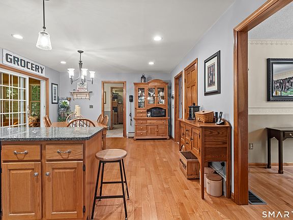 4th image of 38 Pebble Brook Court