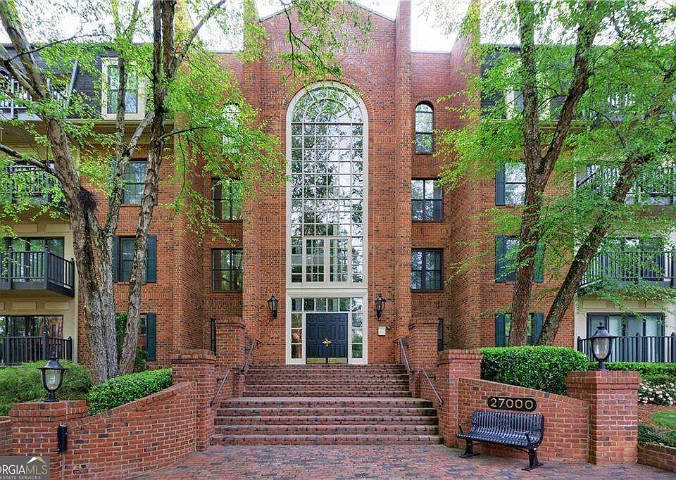 27306 Plantation Dr NE #306