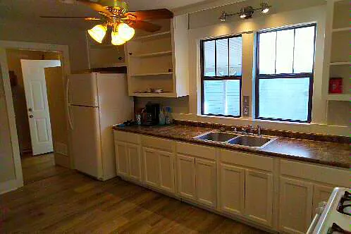 718 W Monroe Ave — Photo 2