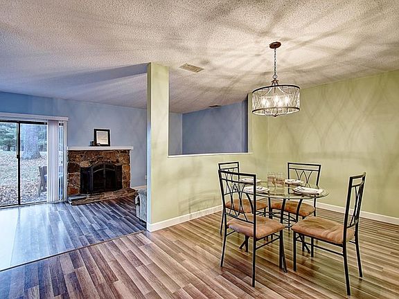 5th image of 115 Beechnut St APT I6