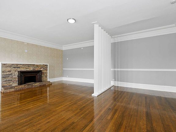 3rd image of 5019 S Drexel Blvd Unit 2A