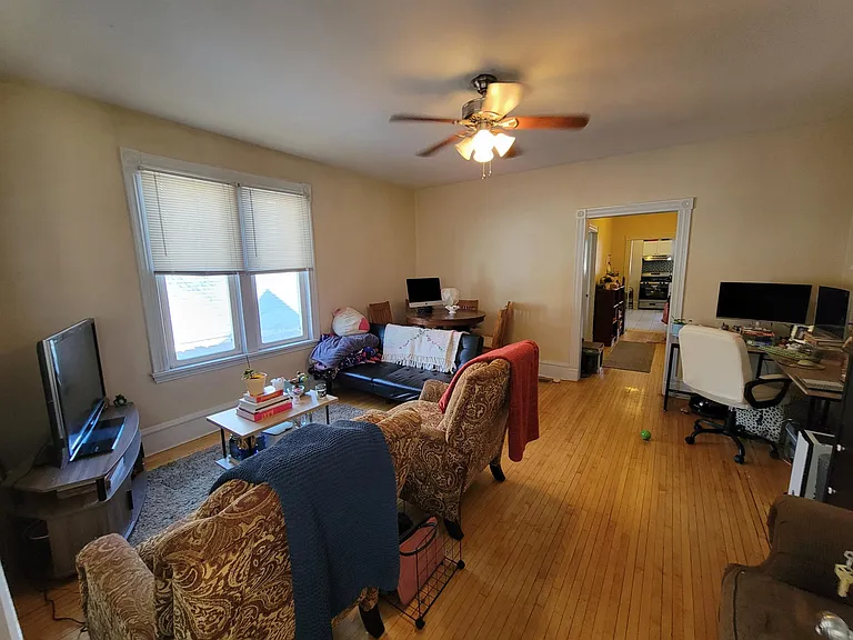 643 Van Buren St NE #1 — Photo 17