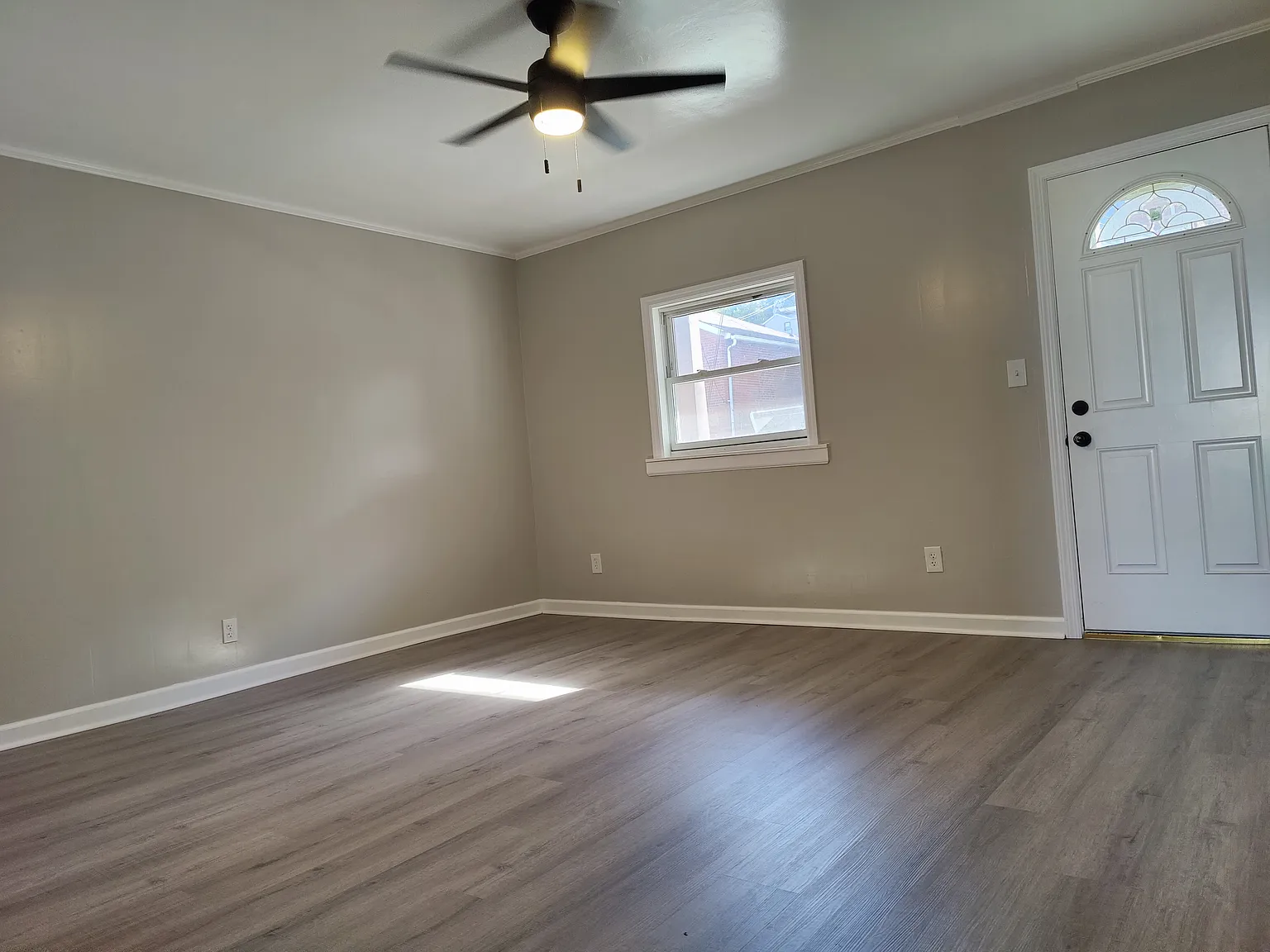 2 bed, 1080 sqft, $1,200 — Photo 4