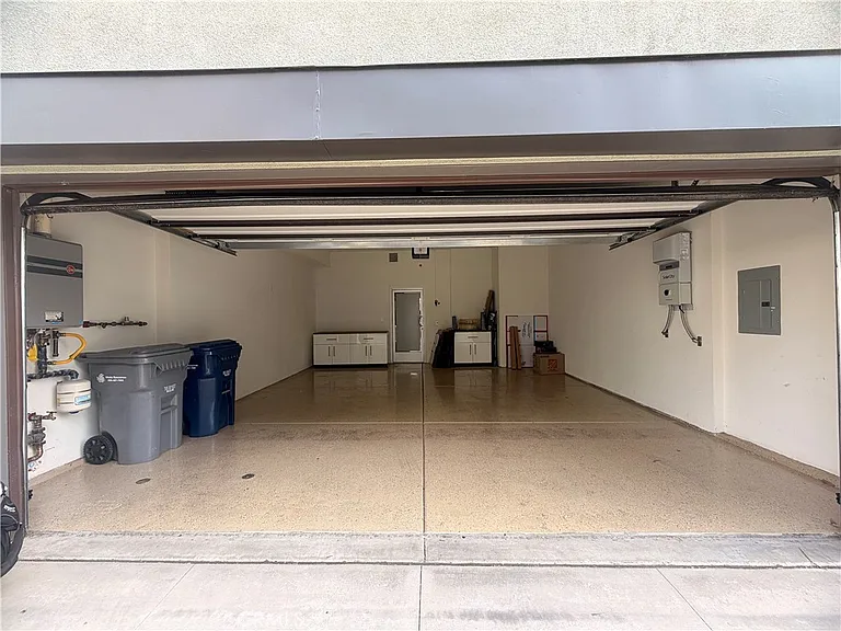 1508 W Artesia Sq #B — Photo 30