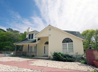 43A Old Riverhead Rd, Hampton Bays, NY 11946