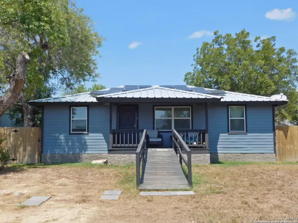 1608 18TH ST, Hondo, TX 78861