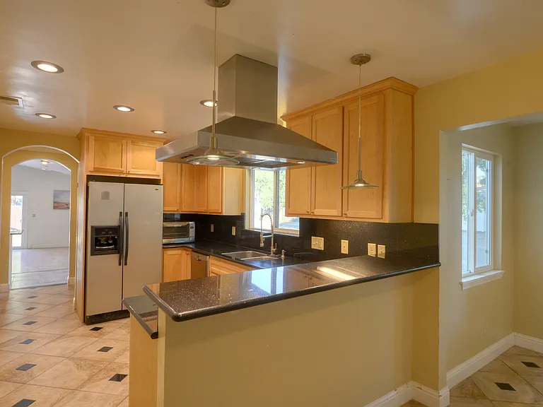 475 L St — Photo 20