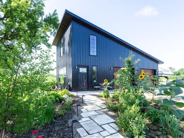 W6124 County Rd N, Beldenville, WI 54003