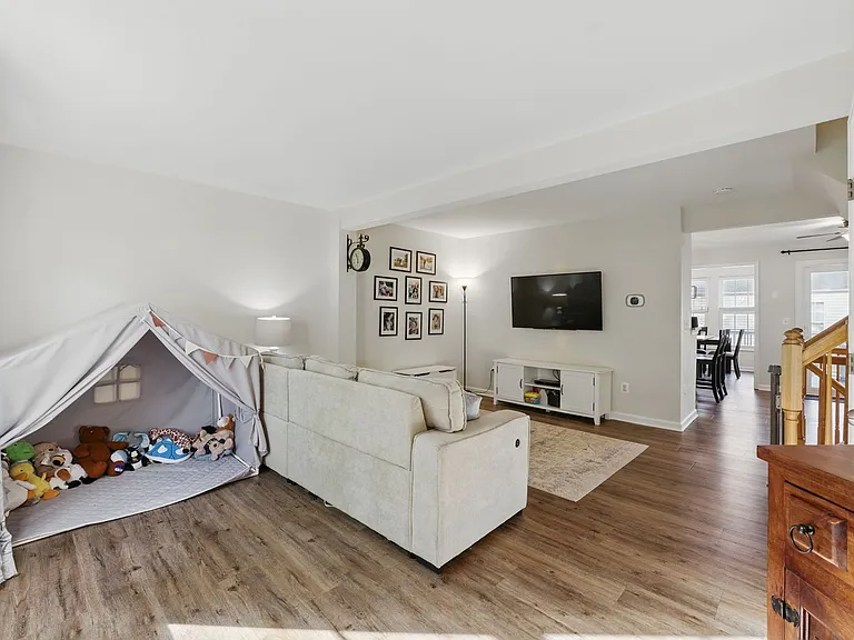 19954 Fieldgrass Sq — Photo 4
