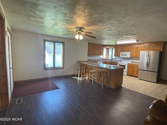 4th image of 709 N Washington St