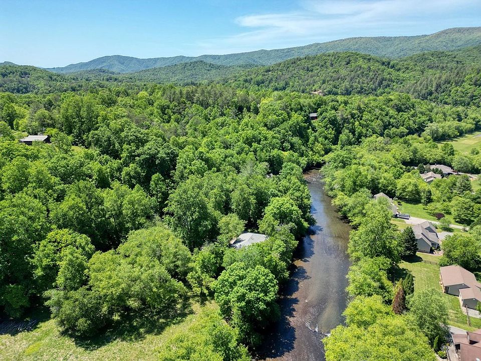 46th image of 198 Riverbend Dr