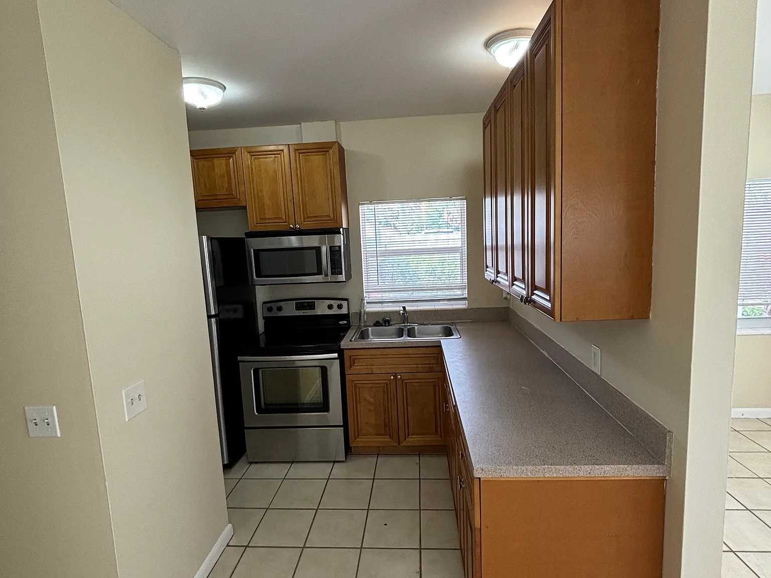 2 bed, $2,000 — Photo 2